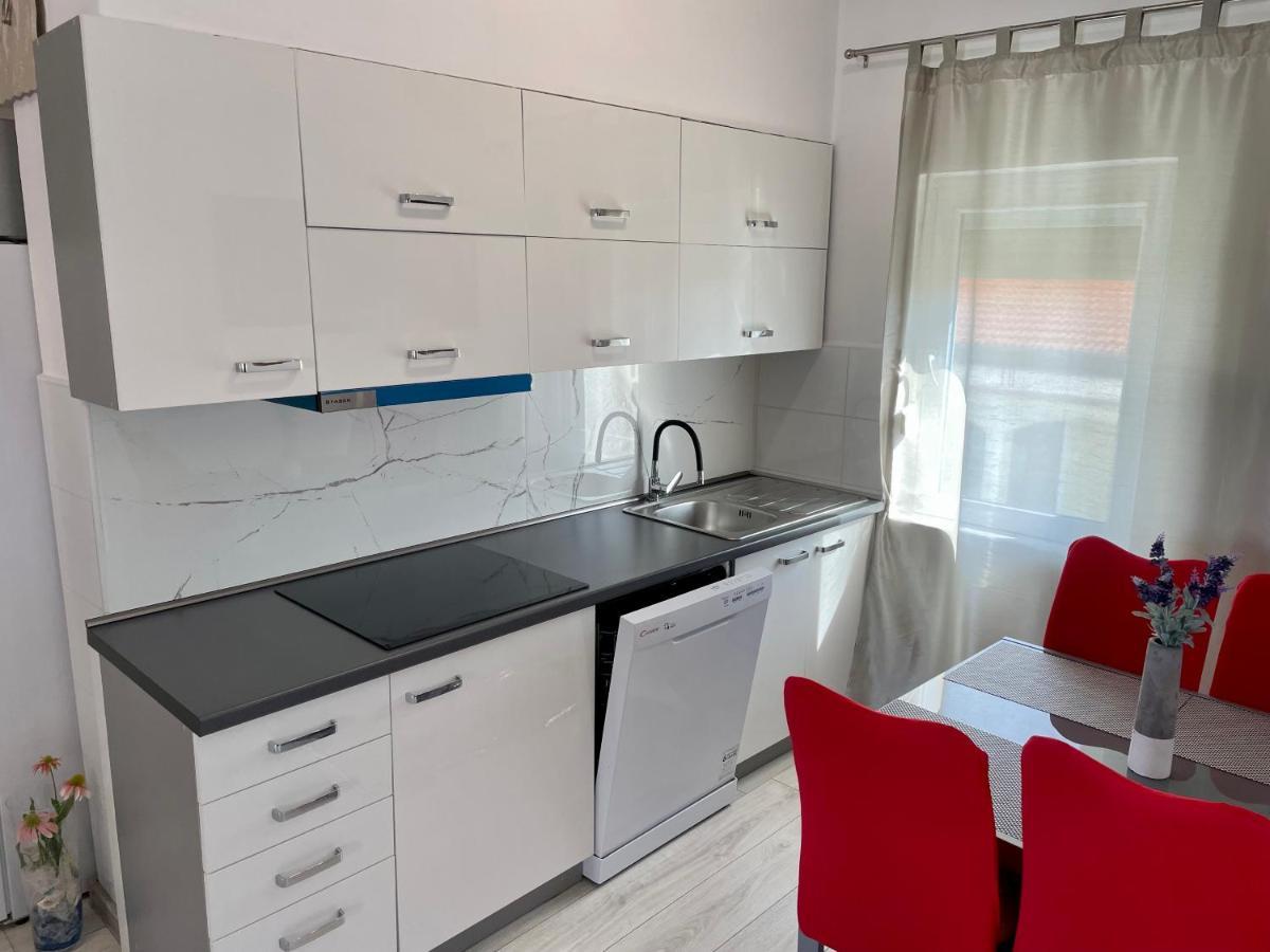 Apartment Roko Vir Εξωτερικό φωτογραφία
