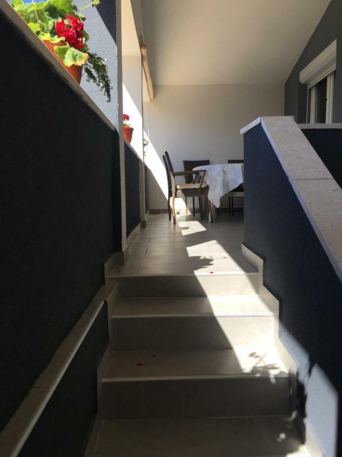 Apartment Roko Vir Εξωτερικό φωτογραφία