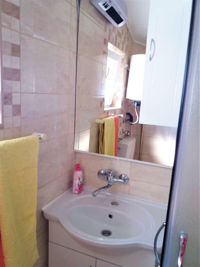 Apartment Roko Vir Εξωτερικό φωτογραφία